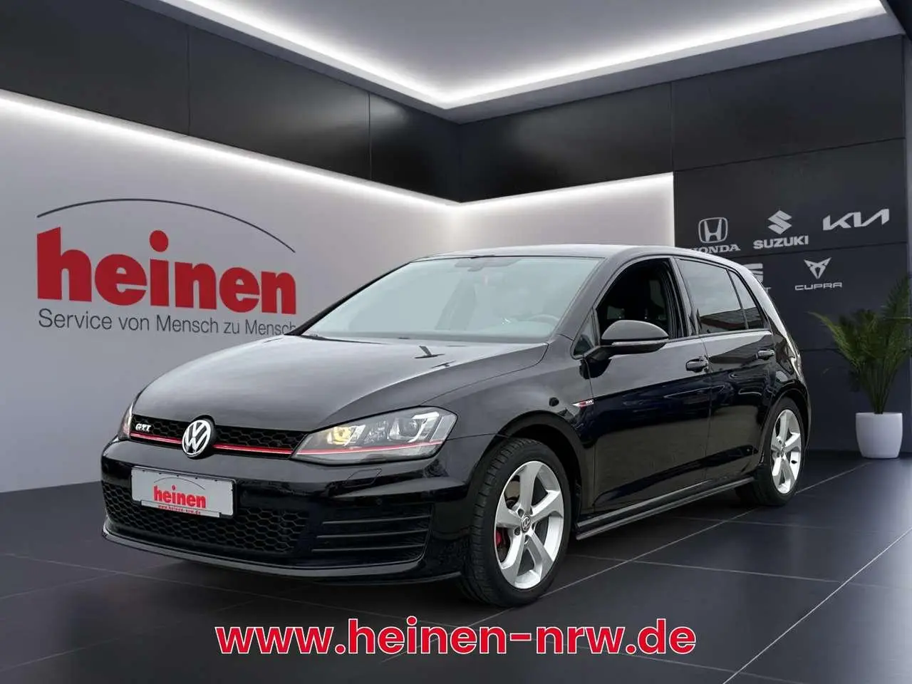 Photo 1 : Volkswagen Golf 2016 Petrol