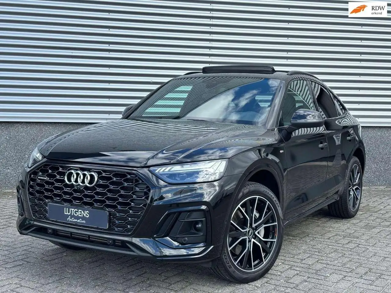 Photo 1 : Audi Q5 2022 Hybride