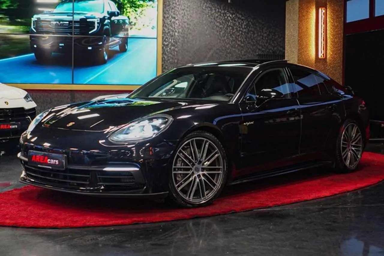 Photo 1 : Porsche Panamera 2018 Hybride