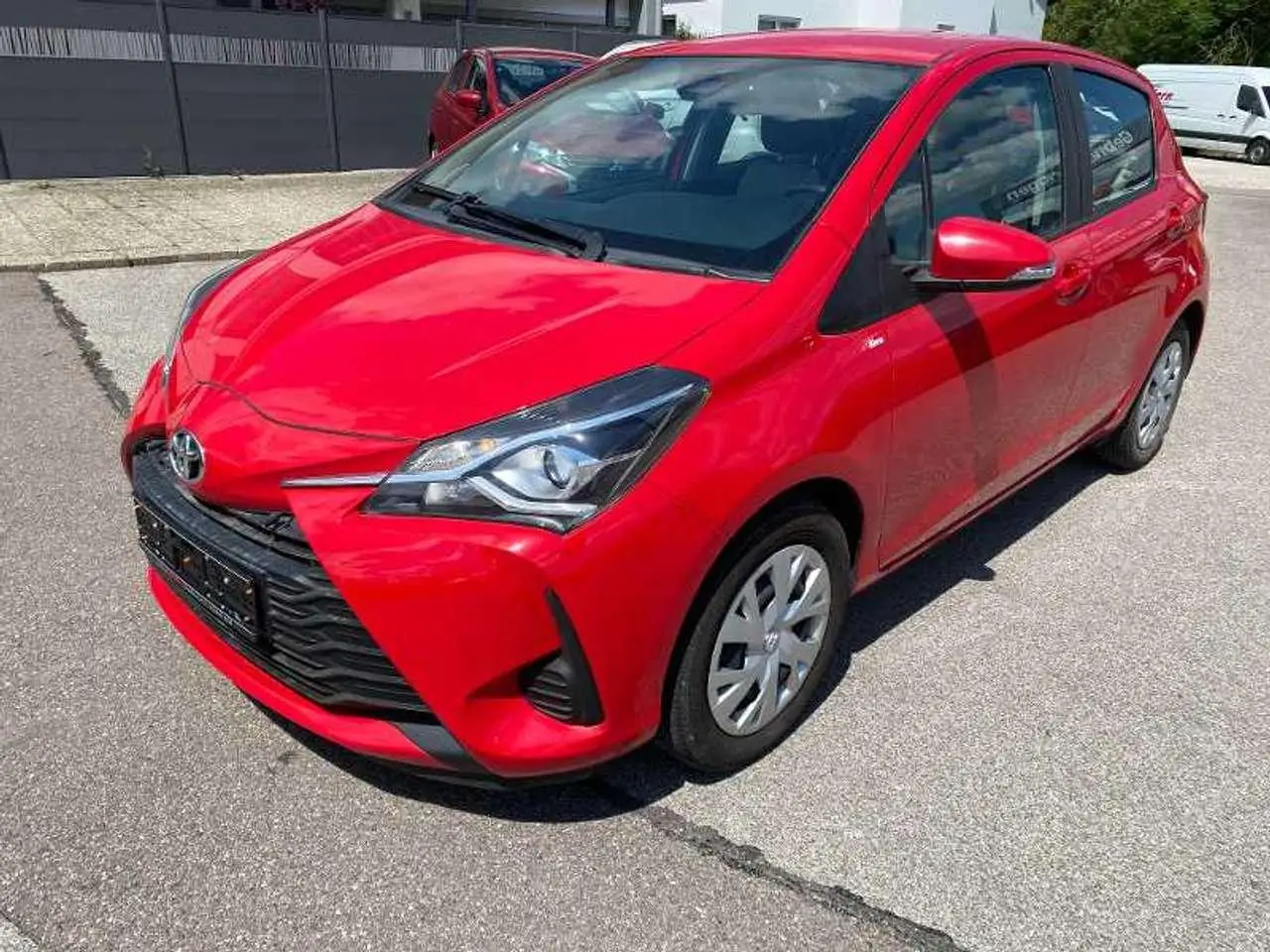 Photo 1 : Toyota Yaris 2019 Petrol