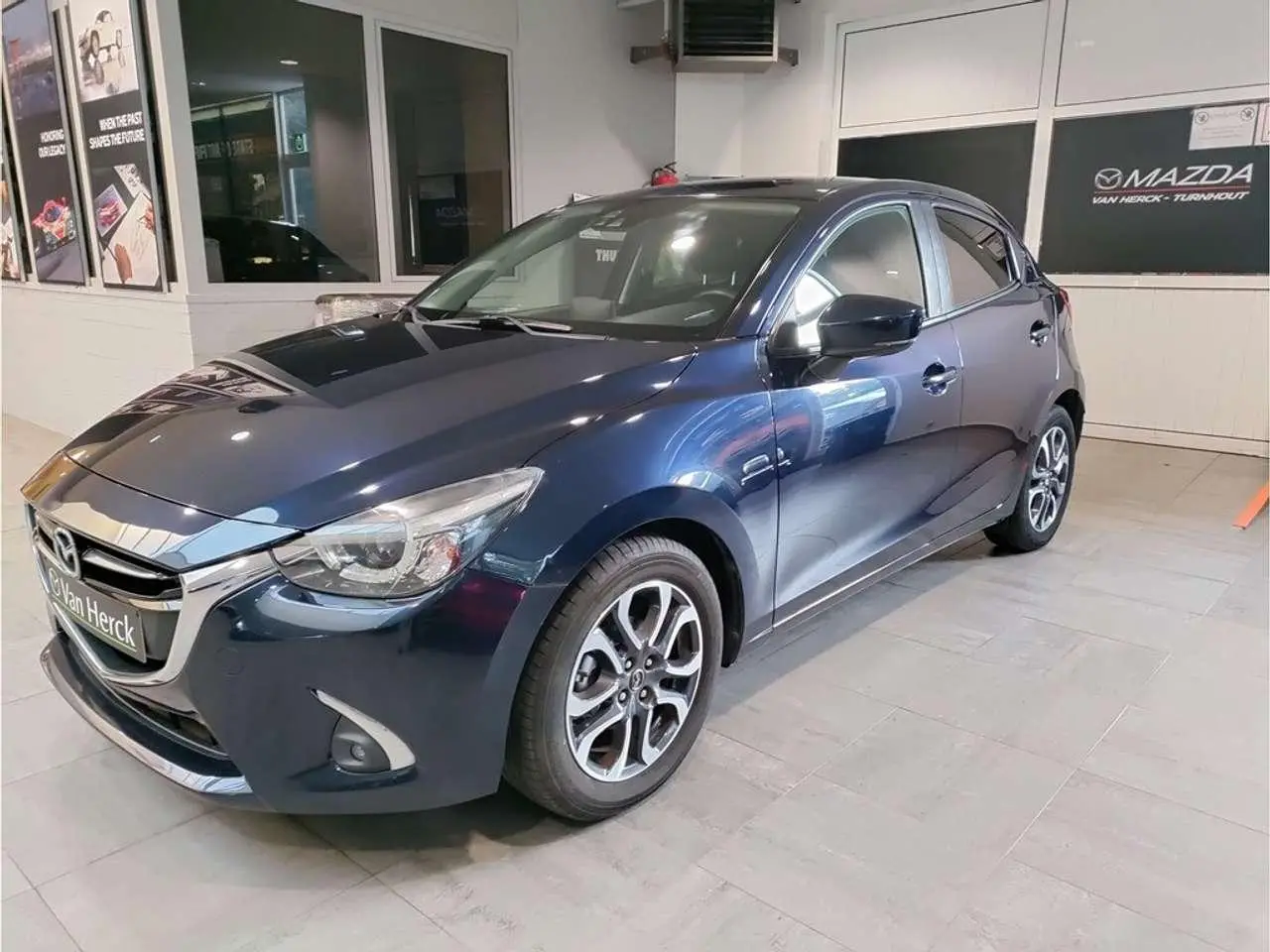 Photo 1 : Mazda 2 2018 Petrol