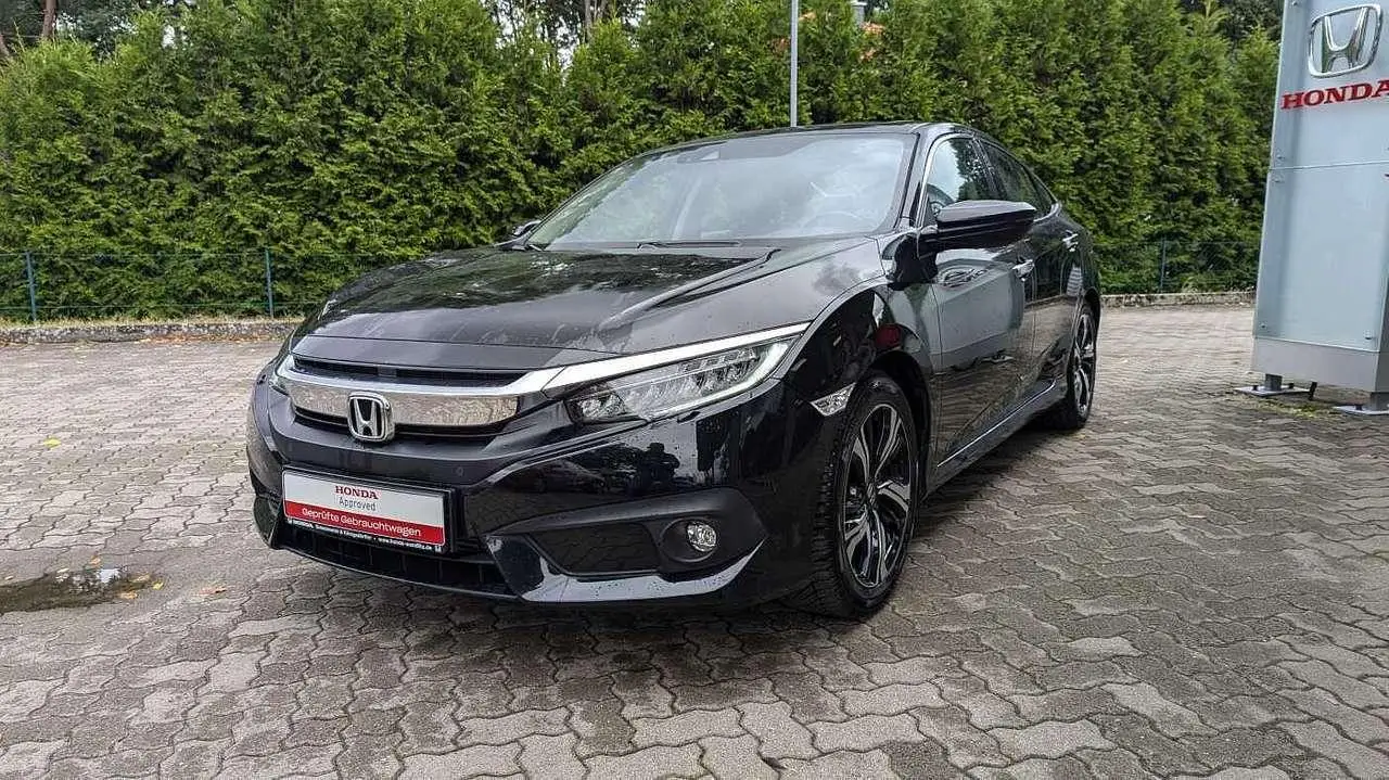 Photo 1 : Honda Civic 2019 Petrol