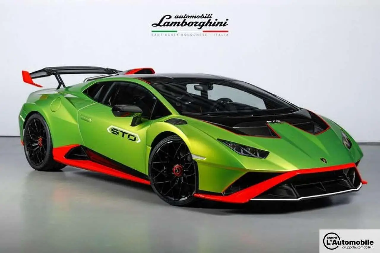 Photo 1 : Lamborghini Huracan 2023 Petrol