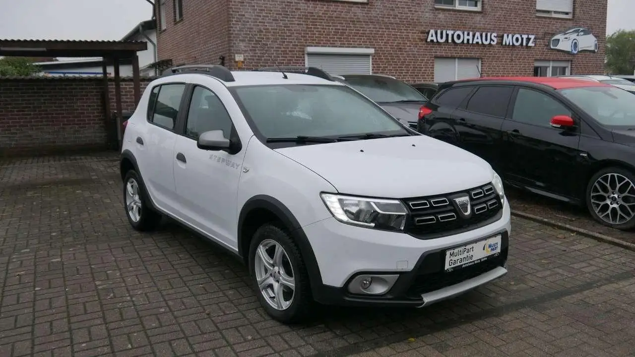 Photo 1 : Dacia Sandero 2018 Petrol