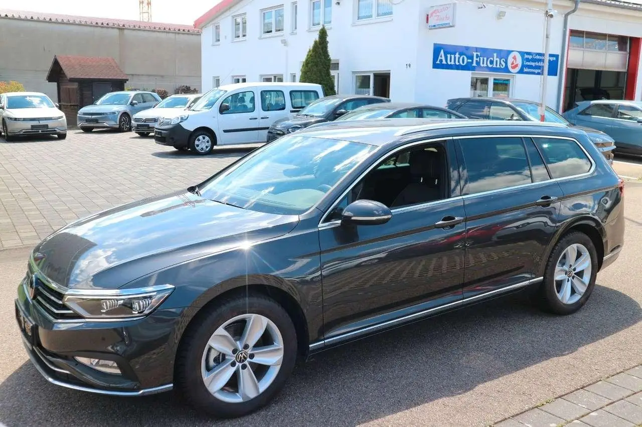 Photo 1 : Volkswagen Passat 2023 Diesel