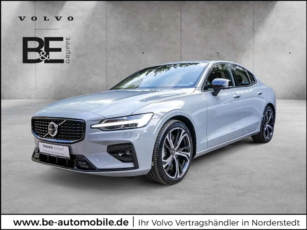 Photo 1 : Volvo S60 2023 Petrol