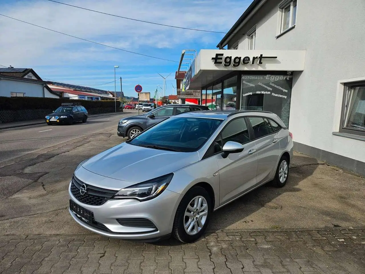 Photo 1 : Opel Astra 2018 Petrol