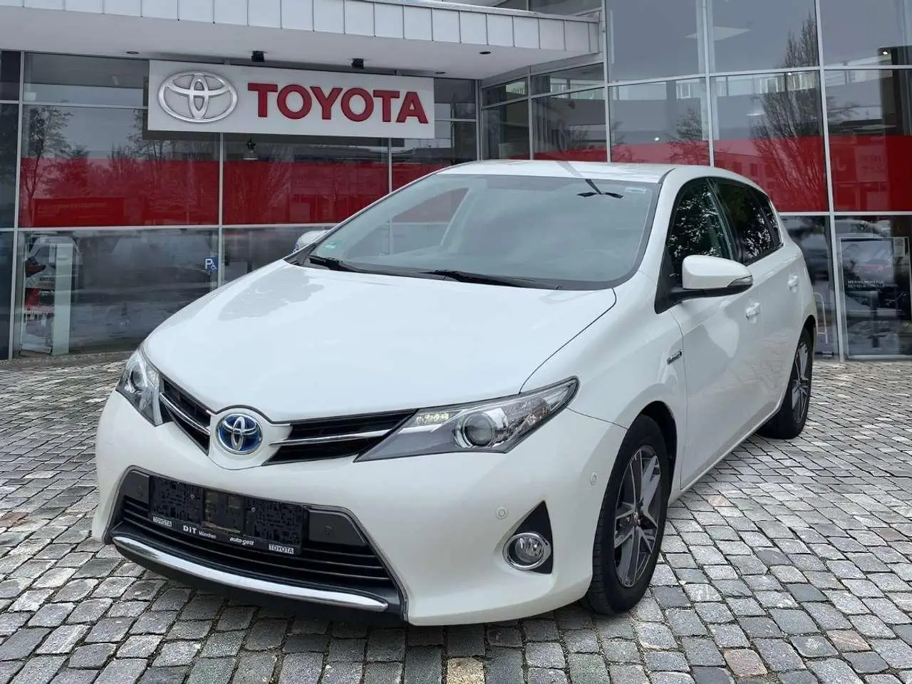 Photo 1 : Toyota Auris 2014 Hybrid