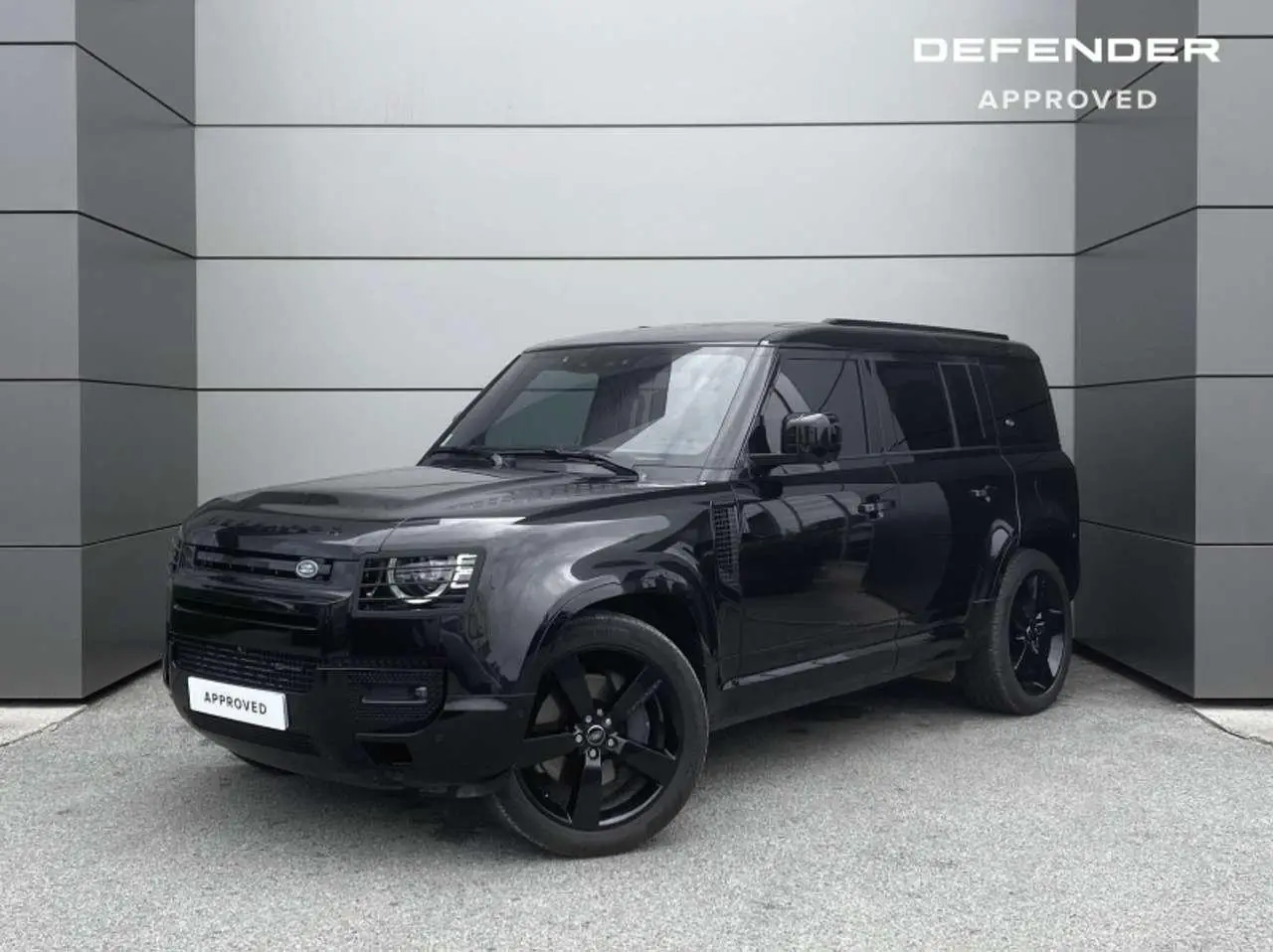 Photo 1 : Land Rover Defender 2023 Others