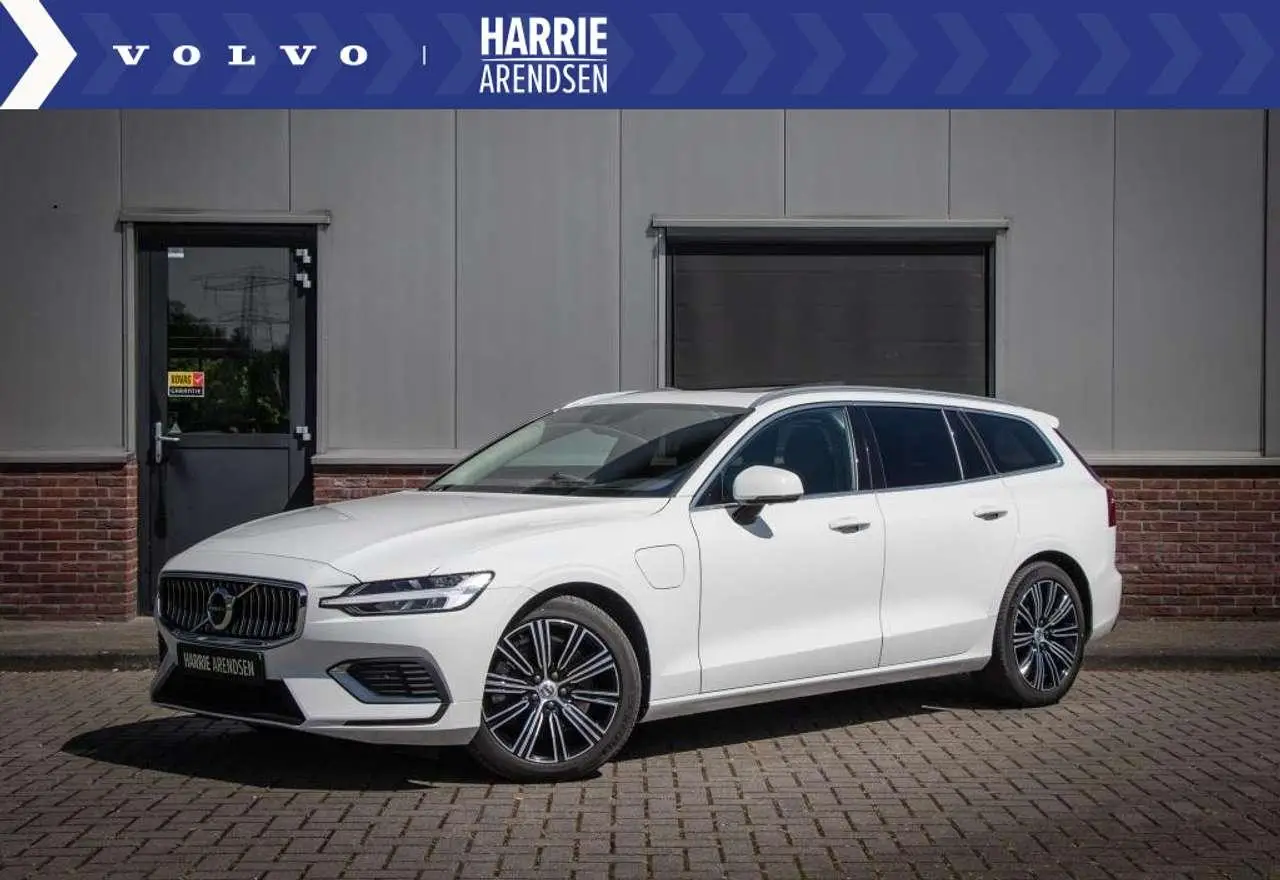 Photo 1 : Volvo V60 2021 Petrol