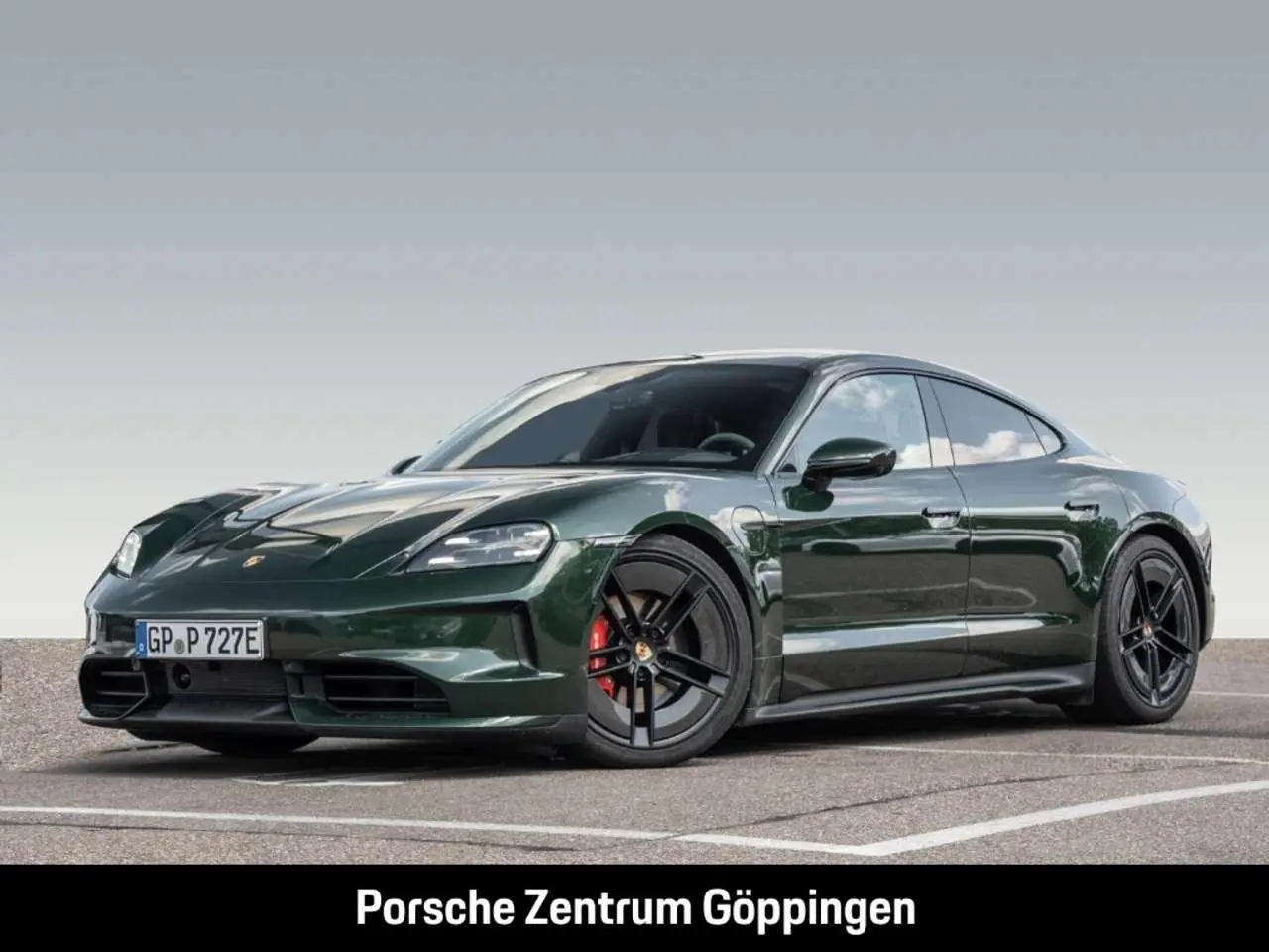 Photo 1 : Porsche Taycan 2024 Electric