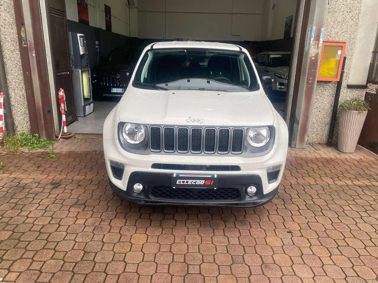 Photo 1 : Jeep Renegade 2023 Petrol