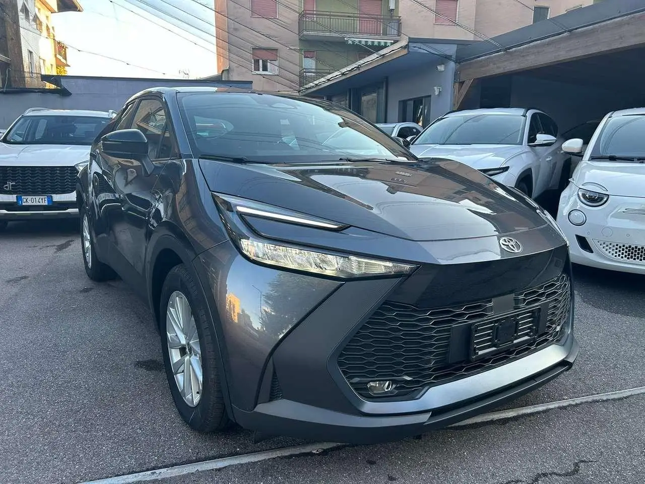 Photo 1 : Toyota C-hr 2024 Hybrid