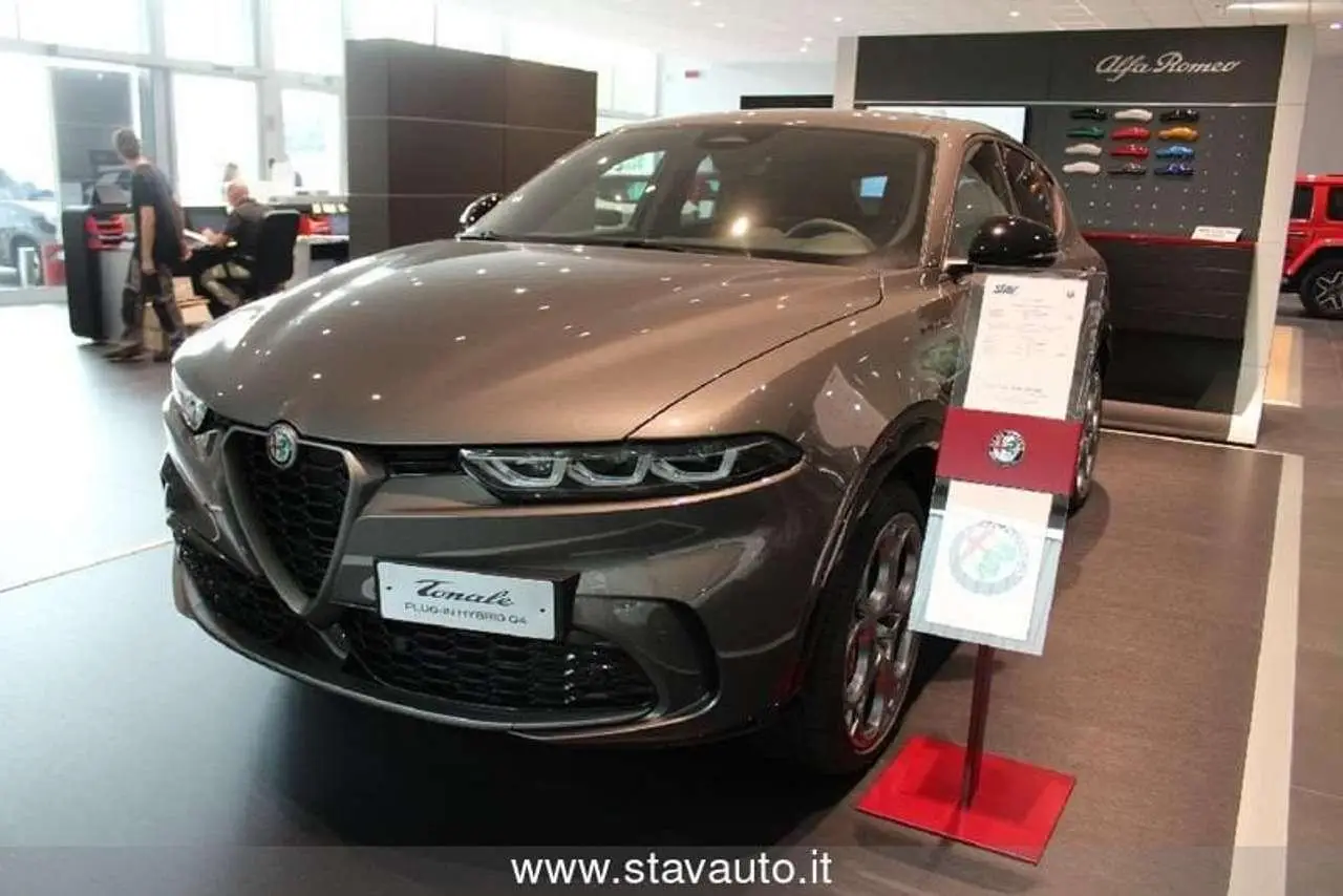 Photo 1 : Alfa Romeo Tonale 2023 Hybrid