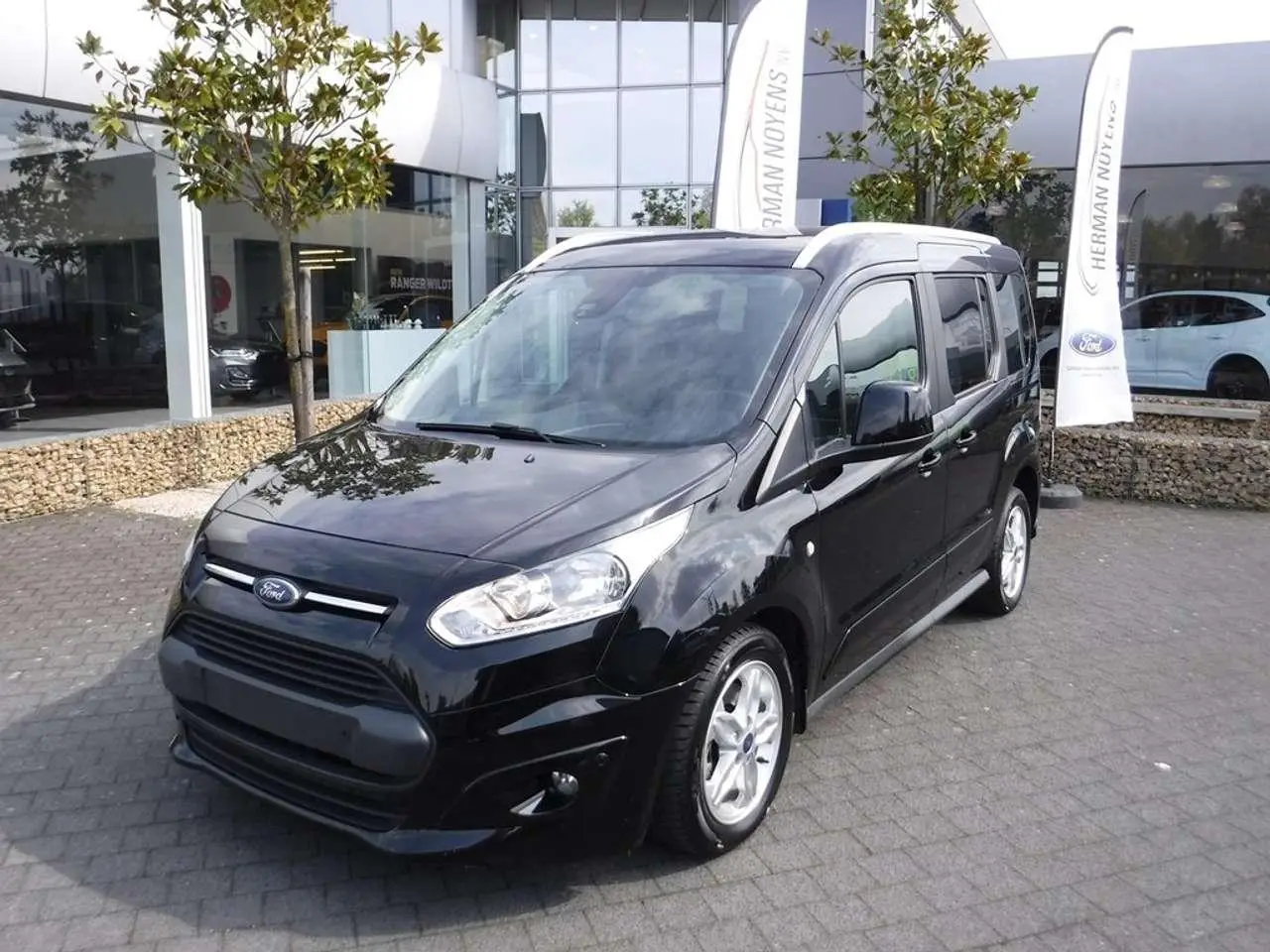 Photo 1 : Ford Tourneo 2018 Petrol