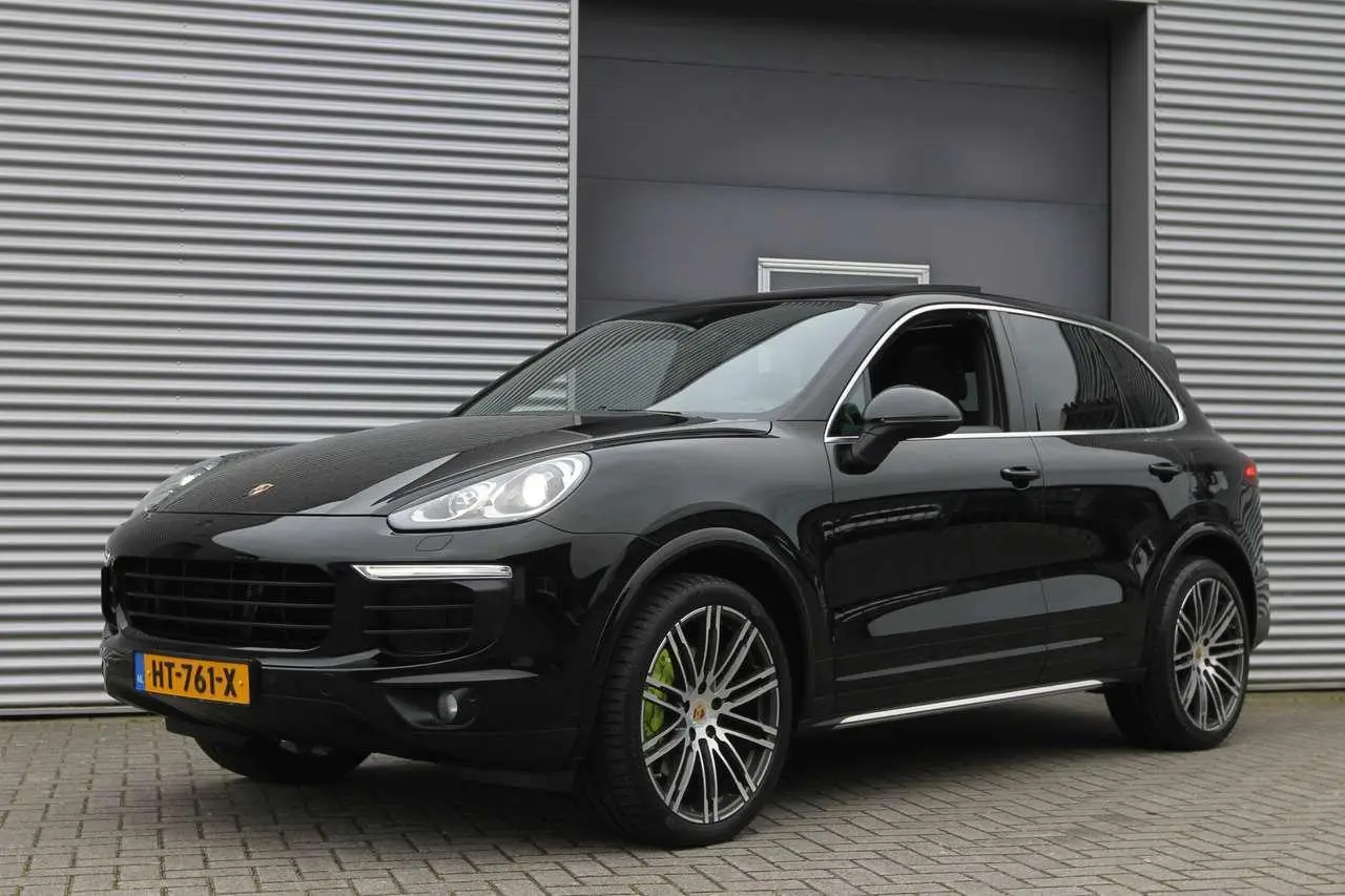 Photo 1 : Porsche Cayenne 2015 Hybride