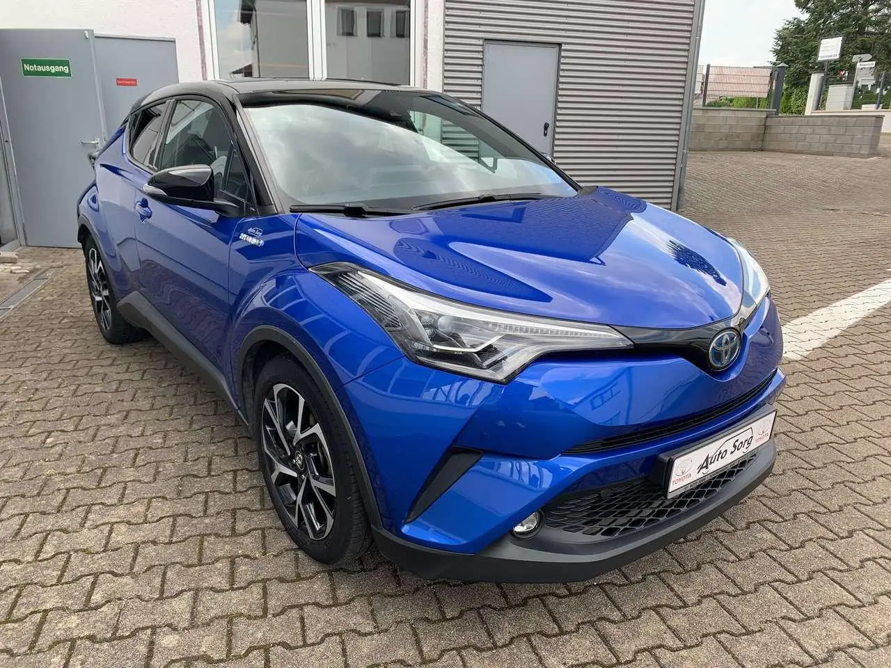 Photo 1 : Toyota C-hr 2017 Hybride