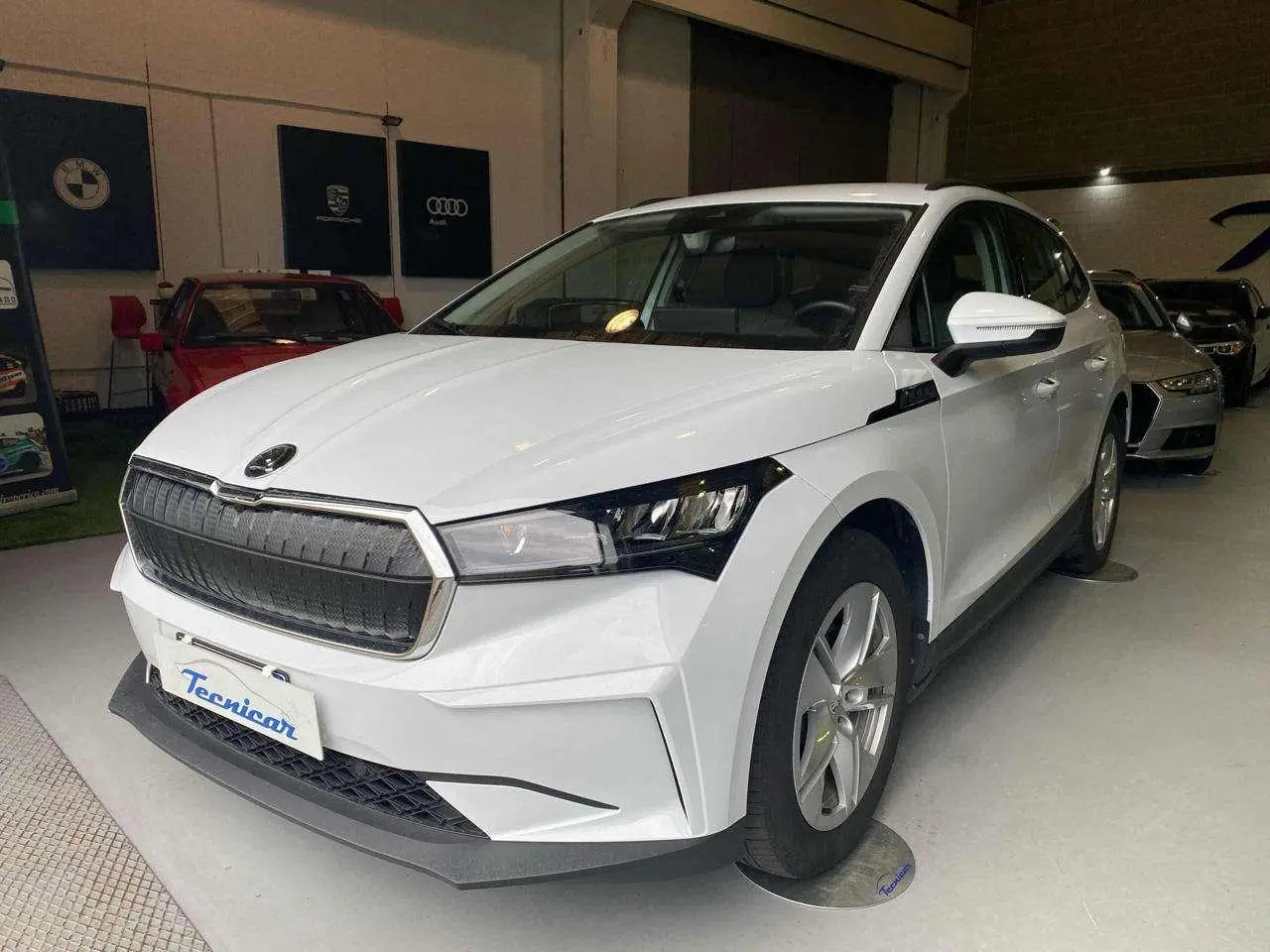 Photo 1 : Skoda Enyaq 2023 Électrique