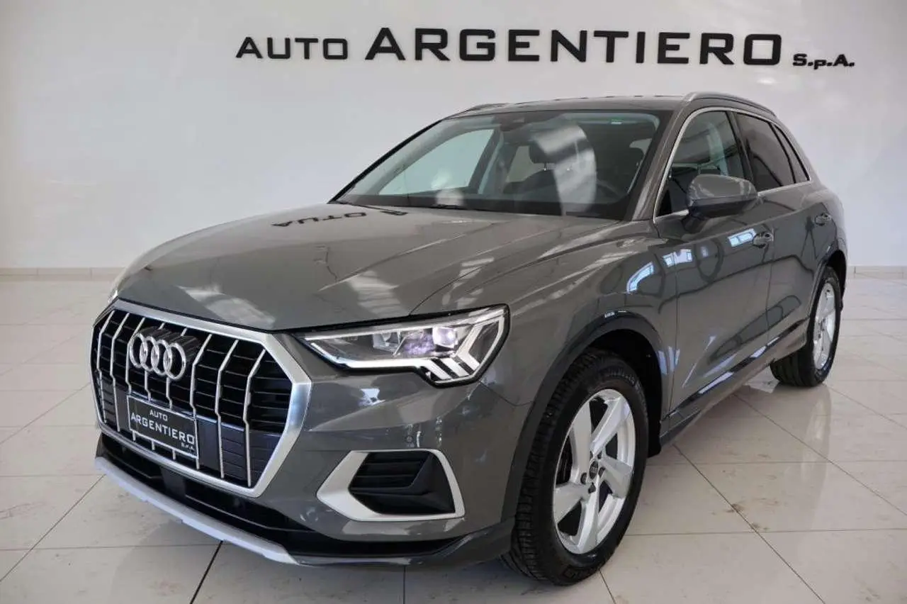 Photo 1 : Audi Q3 2023 Diesel