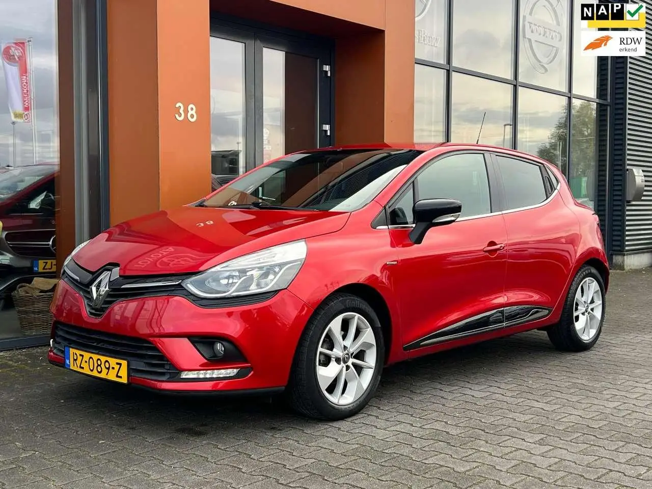 Photo 1 : Renault Clio 2018 Petrol