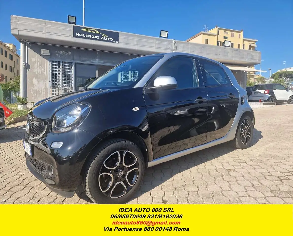 Photo 1 : Smart Forfour 2018 Petrol