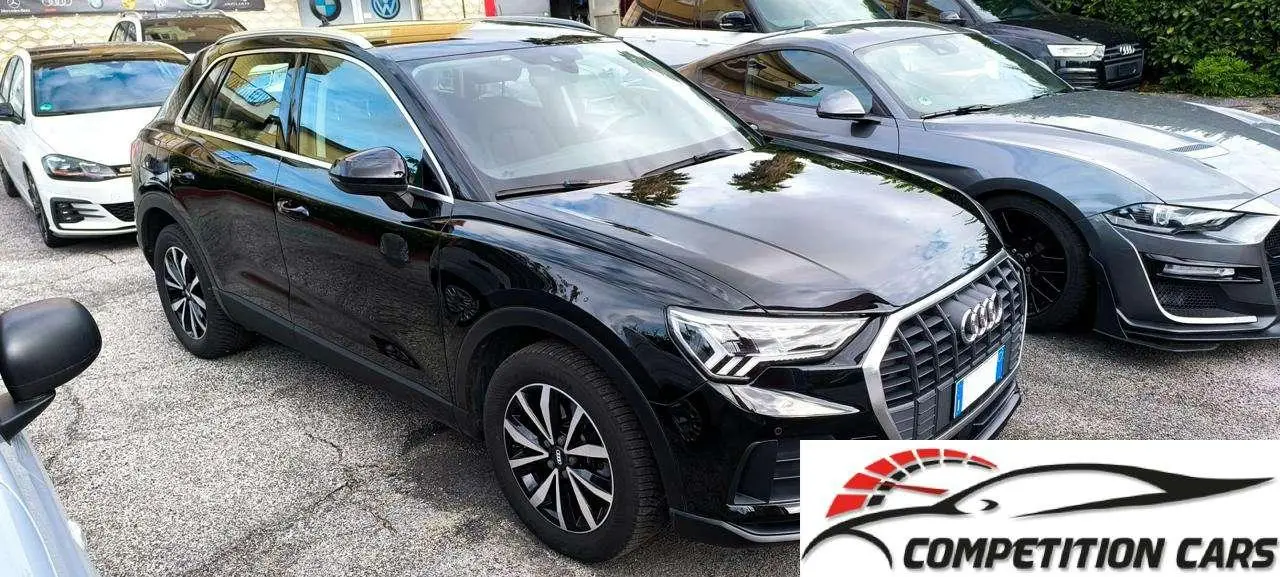 Photo 1 : Audi Q3 2019 Essence