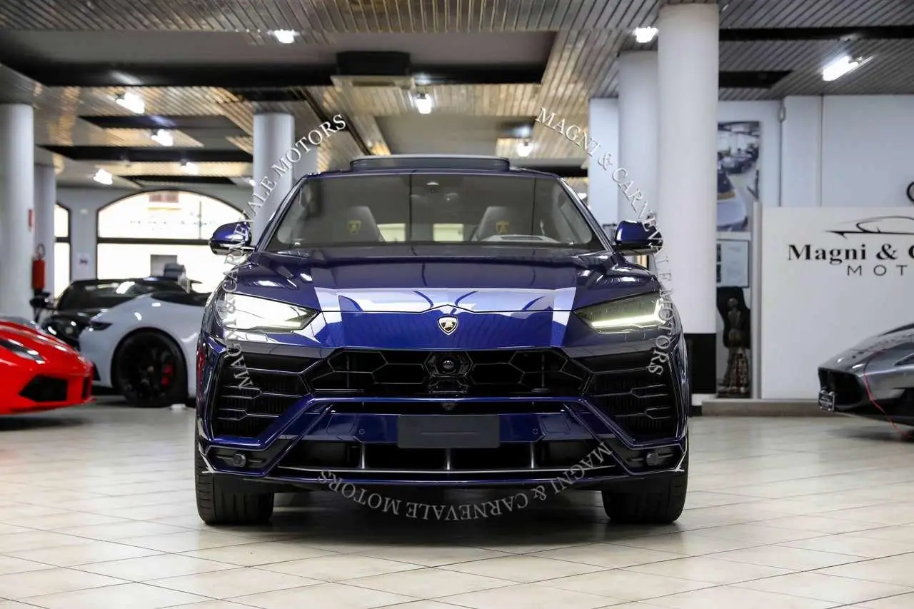 Photo 1 : Lamborghini Urus 2019 Essence