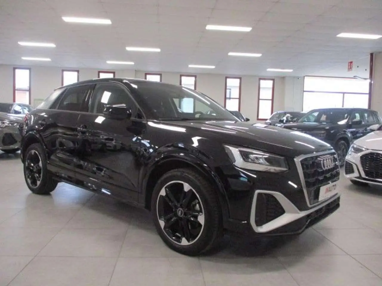 Photo 1 : Audi Q2 2024 Essence