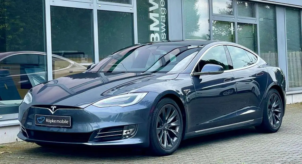 Photo 1 : Tesla Model S 2020 Electric