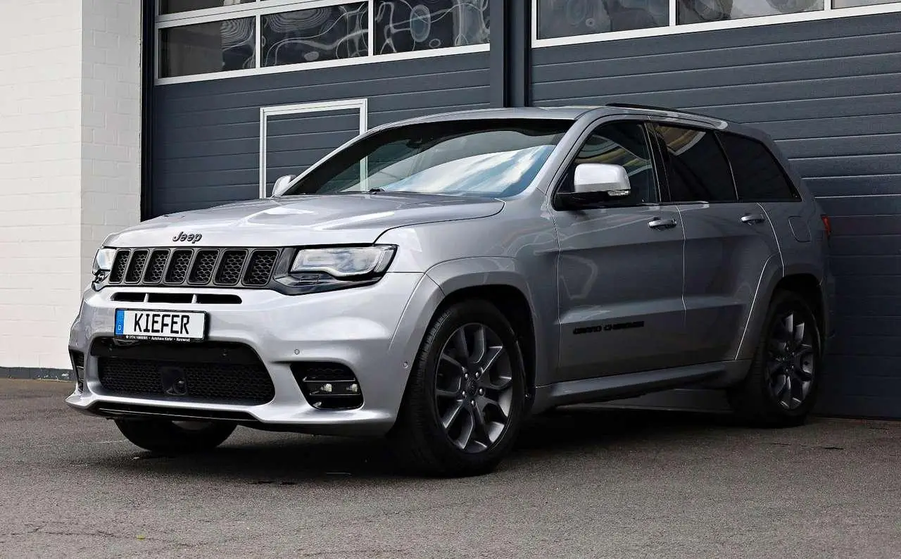 Photo 1 : Jeep Grand Cherokee 2020 Essence