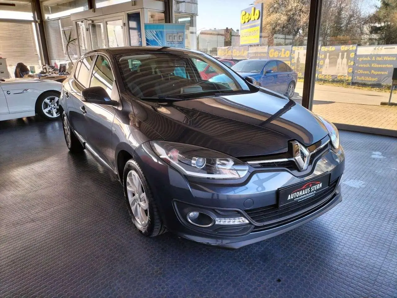 Photo 1 : Renault Megane 2015 Essence