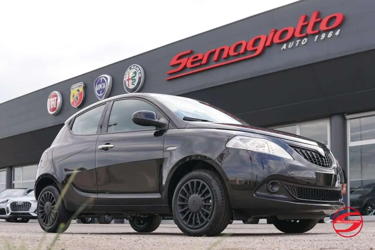 Photo 1 : Lancia Ypsilon 2023 Hybrid