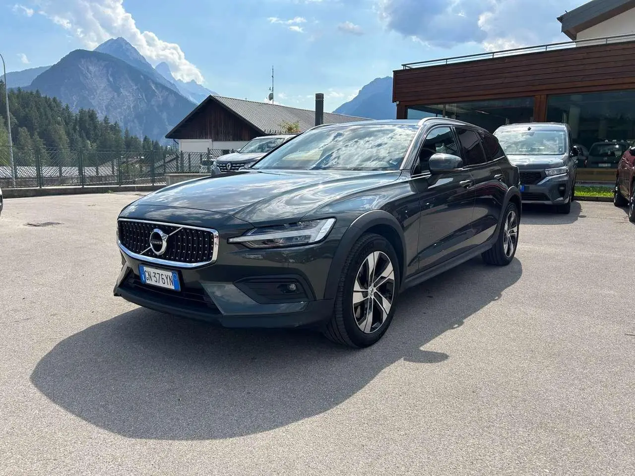 Photo 1 : Volvo V60 2022 Hybride