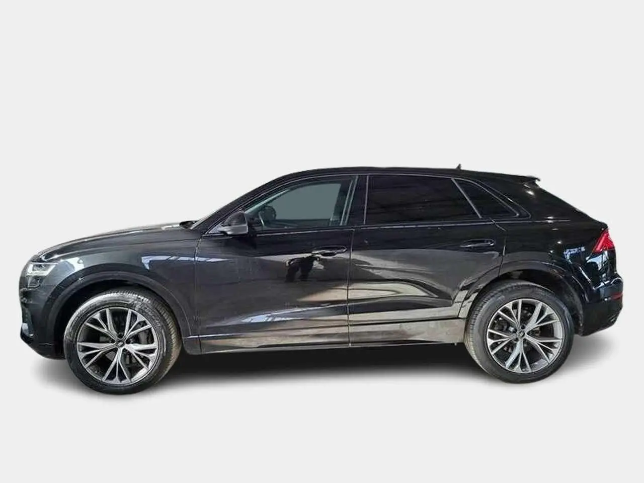 Photo 1 : Audi Q8 2021 Hybrid