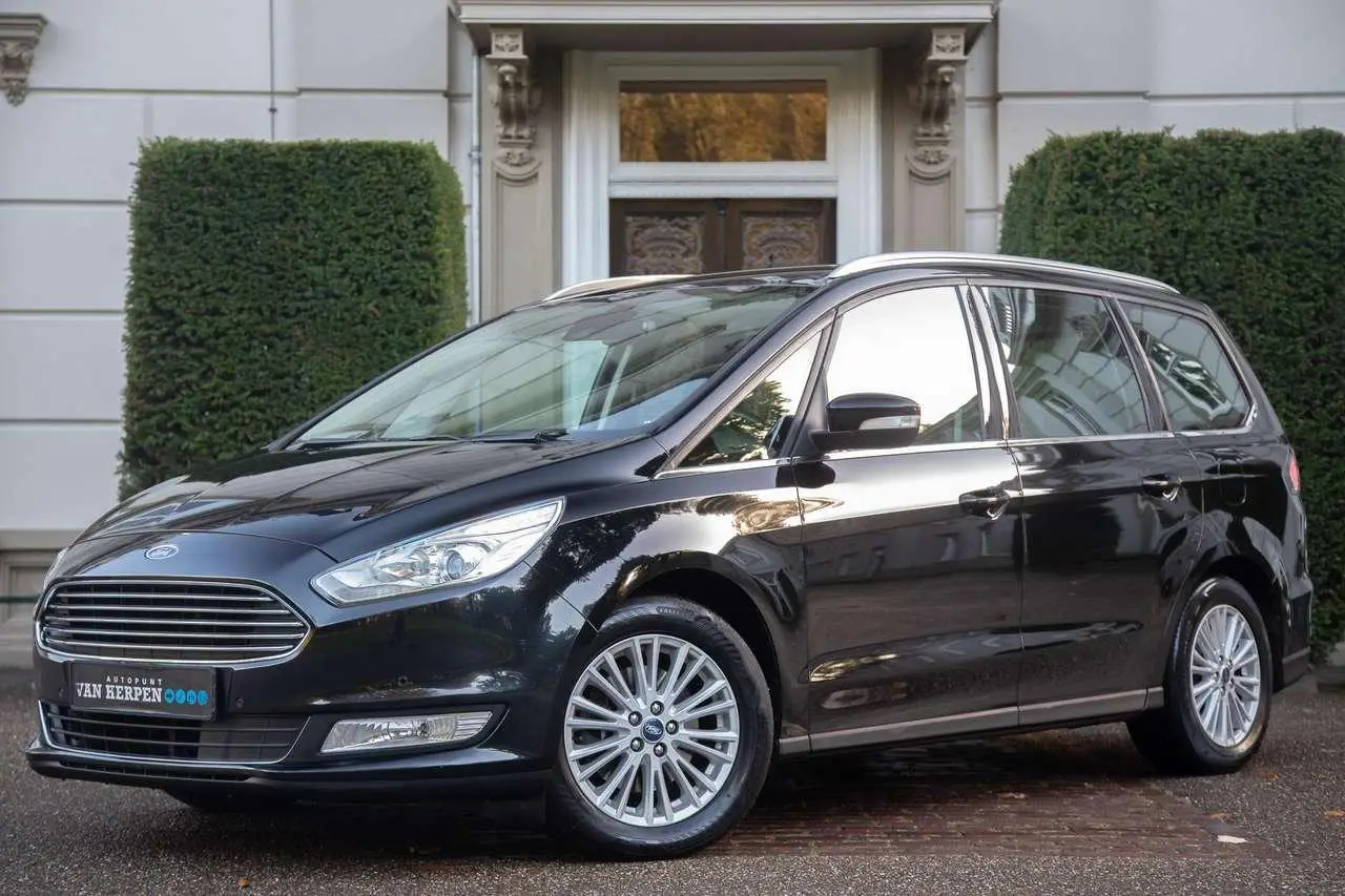 Photo 1 : Ford Galaxy 2018 Petrol