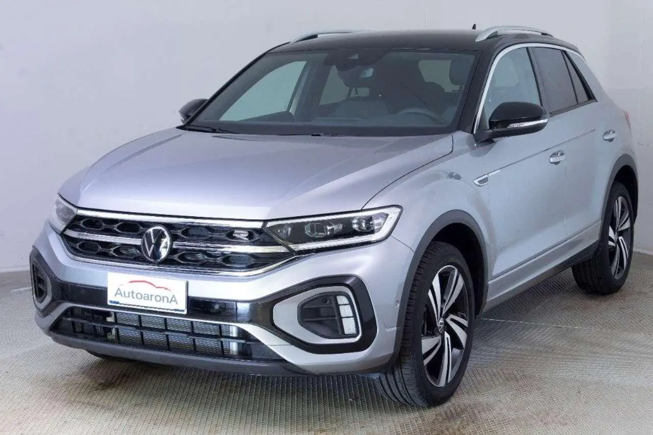 Photo 1 : Volkswagen T-roc 2023 Essence