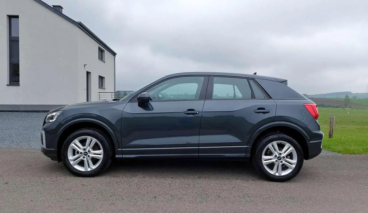 Photo 1 : Audi Q2 2023 Petrol