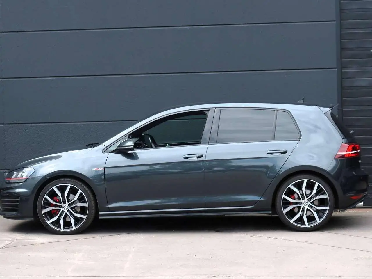 Photo 1 : Volkswagen Golf 2015 Essence