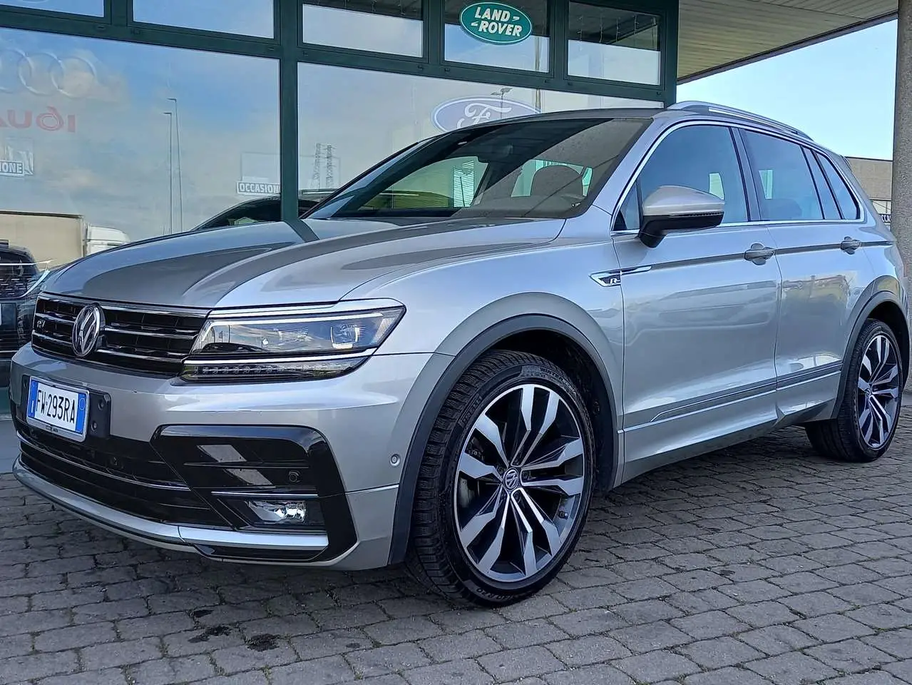 Photo 1 : Volkswagen Tiguan 2019 Petrol