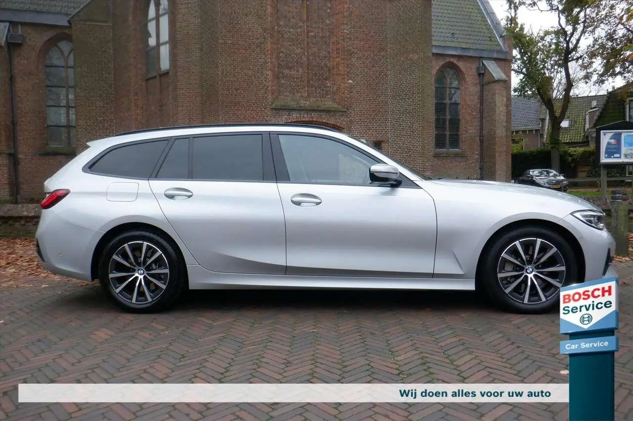 Photo 1 : Bmw Serie 3 2019 Petrol