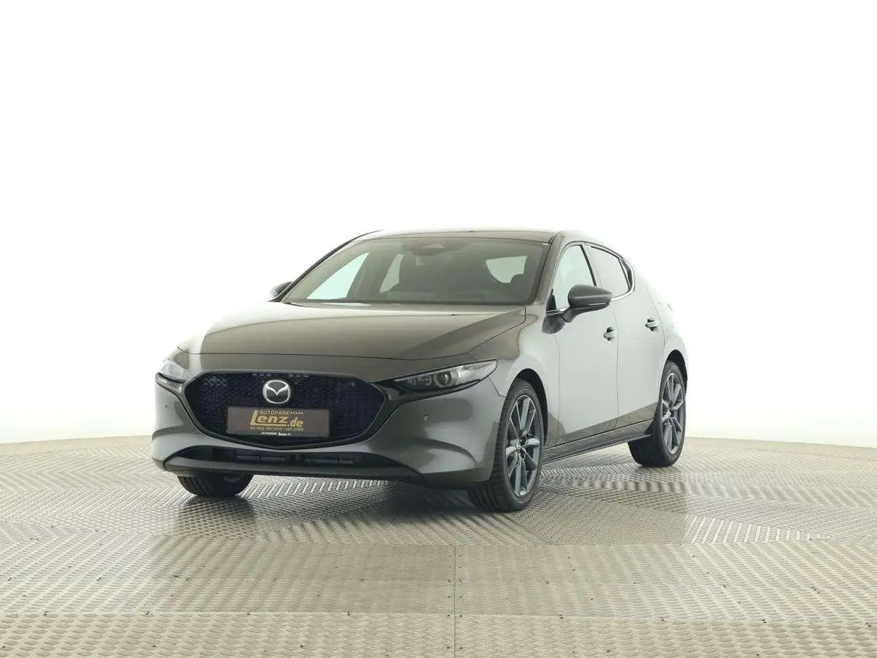 Photo 1 : Mazda 3 2024 Petrol