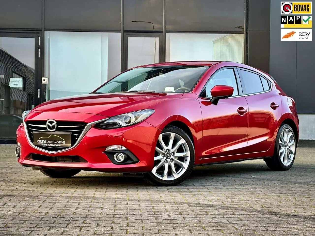 Photo 1 : Mazda 3 2015 Essence