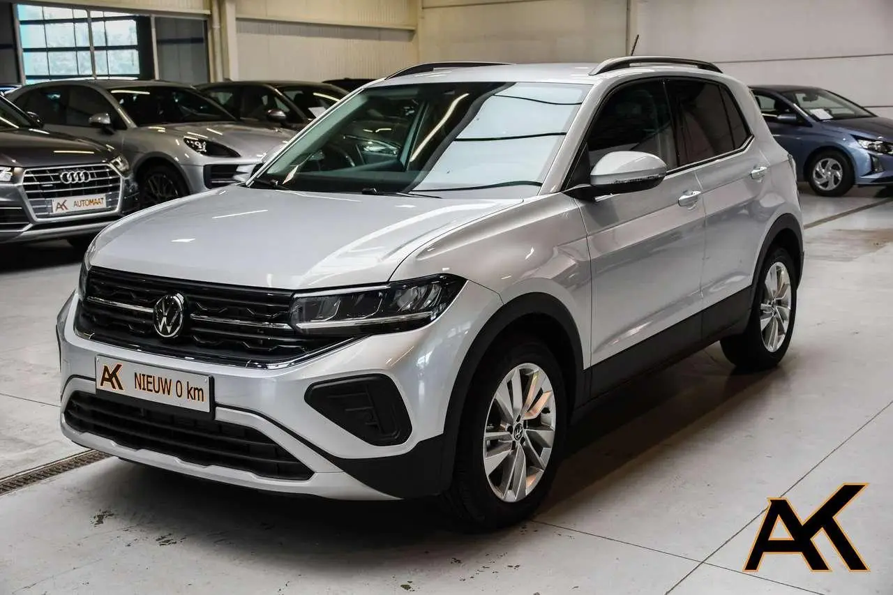 Photo 1 : Volkswagen T-cross 2024 Essence