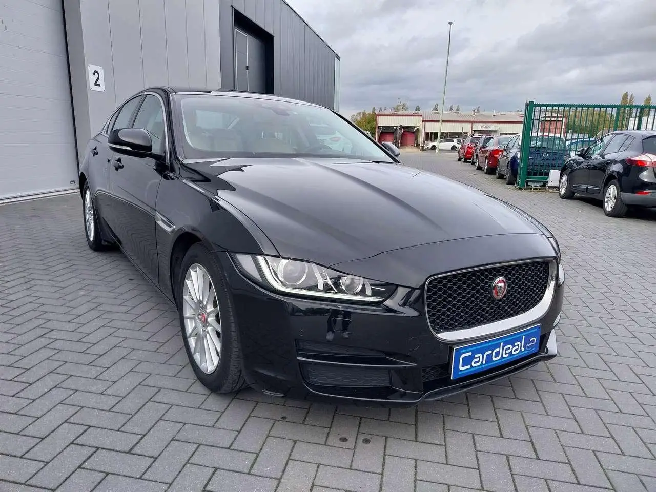 Photo 1 : Jaguar Xe 2017 Diesel