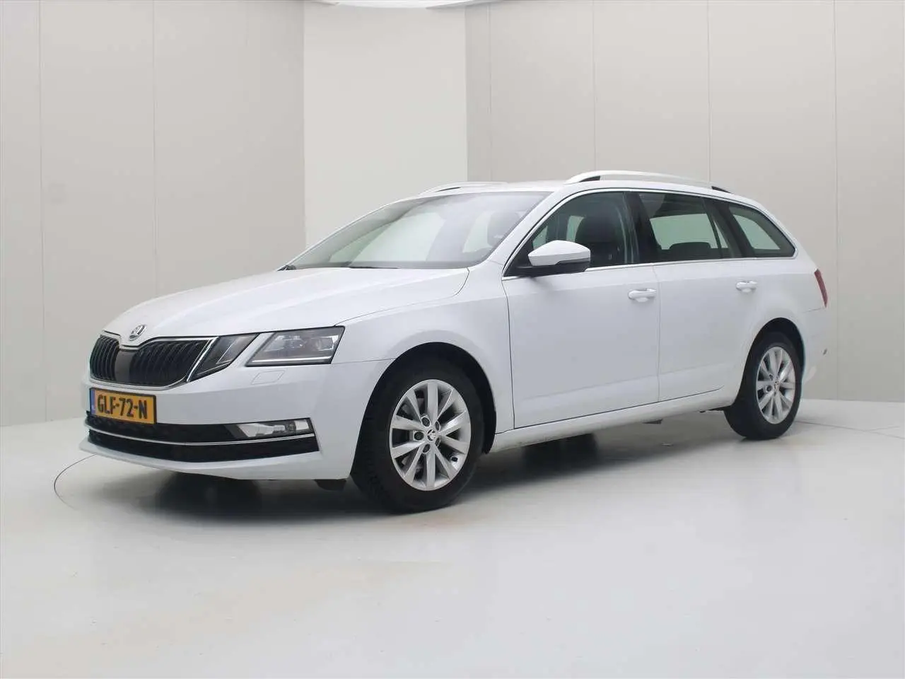 Photo 1 : Skoda Octavia 2019 Petrol