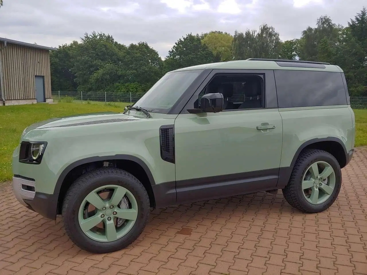 Photo 1 : Land Rover Defender 2023 Diesel