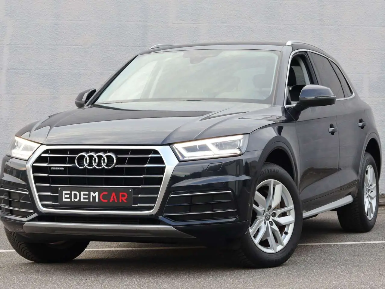 Photo 1 : Audi Q5 2020 Hybrid