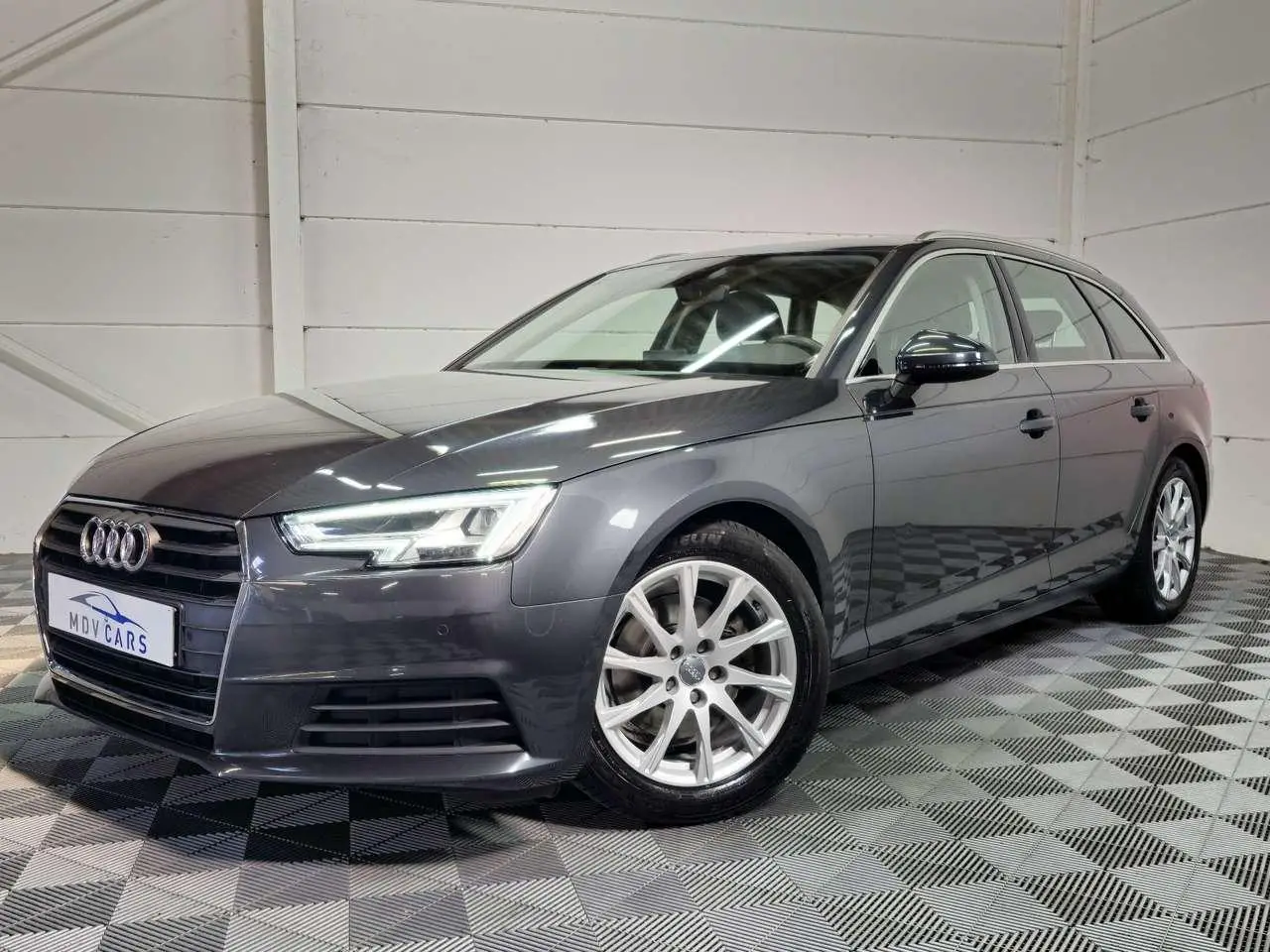 Photo 1 : Audi A4 2018 Diesel