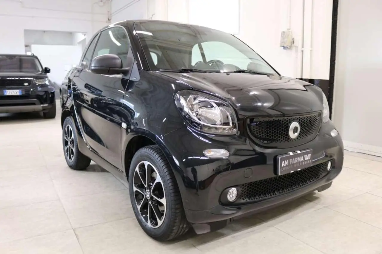 Photo 1 : Smart Fortwo 2017 Petrol