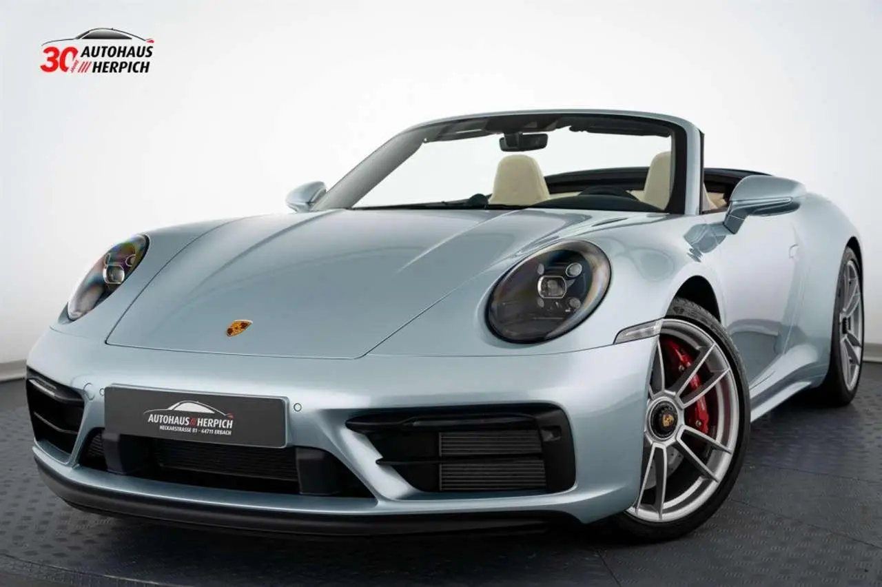 Photo 1 : Porsche 992 2023 Petrol